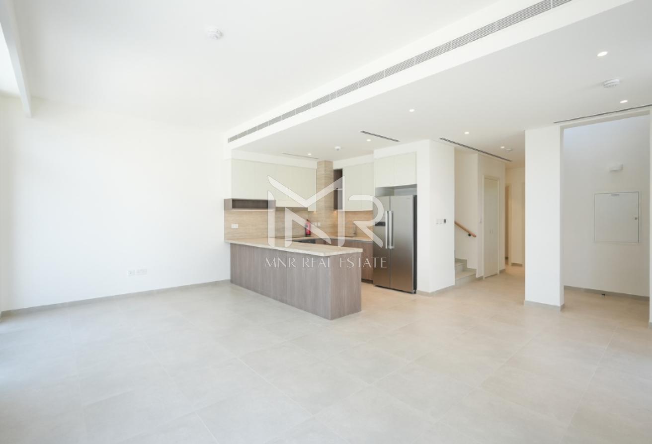 On Pool and Park | G+2 | Family Room | Big Plot photo 3