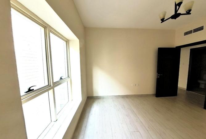 73110873 - Property Image 2