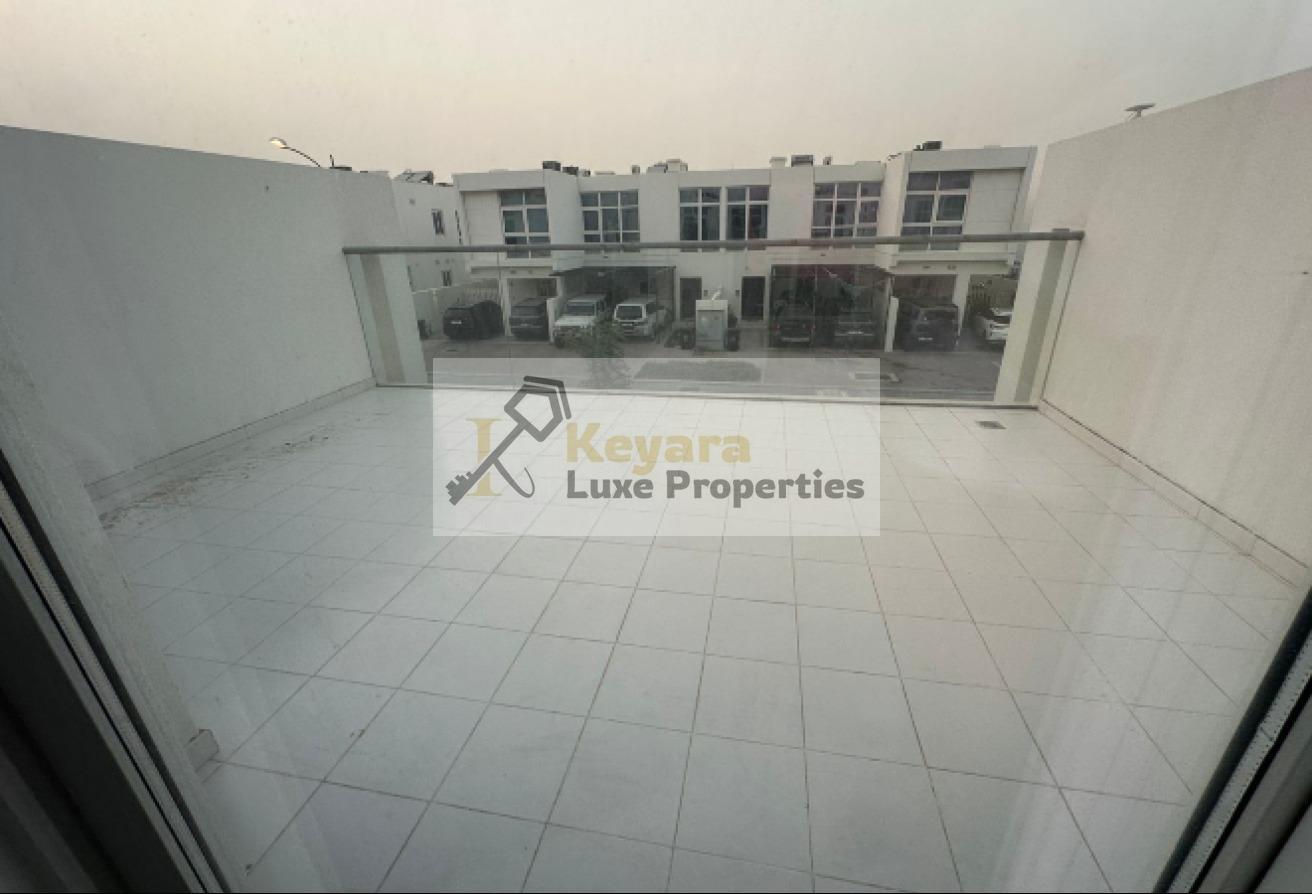 Upgraded | Vacant | Layout R2m11B photo 16