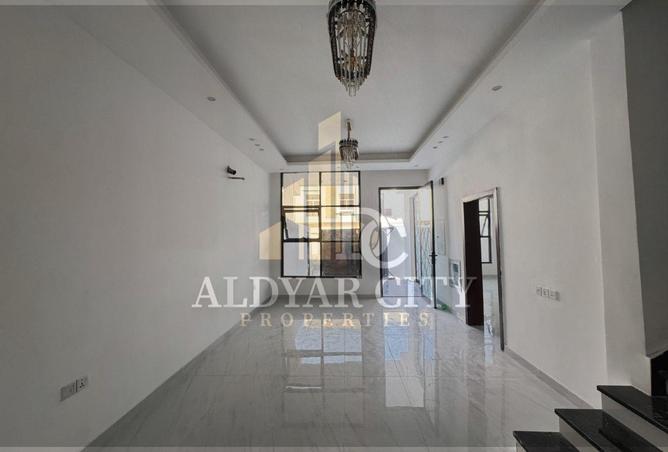 105540843 - Property Image 2