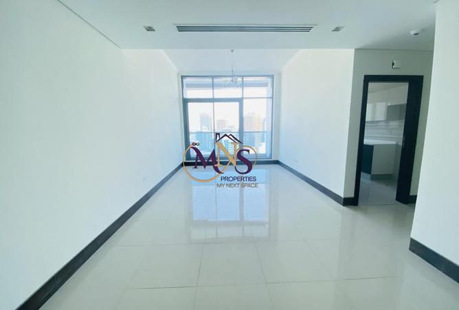 Stunning 1 bedroom/Spacious Size/New Building photo 2