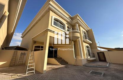 Villa - 4 Bedrooms - 7 Bathrooms for rent in Mohamed Bin Zayed City - Abu Dhabi