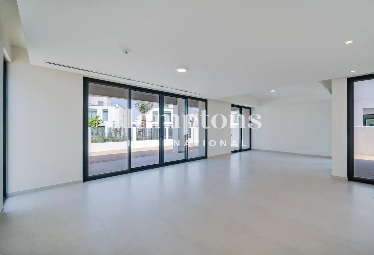 100851609 - Property Main Image