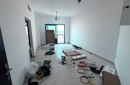 Apartment - 1 Bedroom - 1 Bathroom for rent in Corniche Tower - Ajman Corniche Road - Ajman