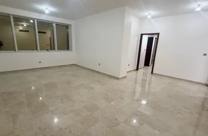 شقة - 3 غرف نوم - 3 حمامات للايجار في شارع حمدان - أبوظبي