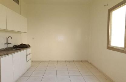 Apartment - Studio - 1 Bathroom for rent in Bu Tina - Al Sharq - Sharjah
