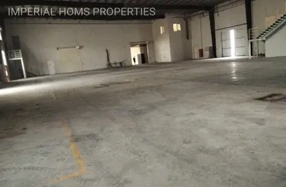 Warehouse - Studio - 2 Bathrooms for rent in Umm Al Thuoob - Umm Al Quwain