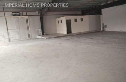 Warehouse - Studio - 2 Bathrooms for rent in Umm Al Thuoob - Umm Al Quwain