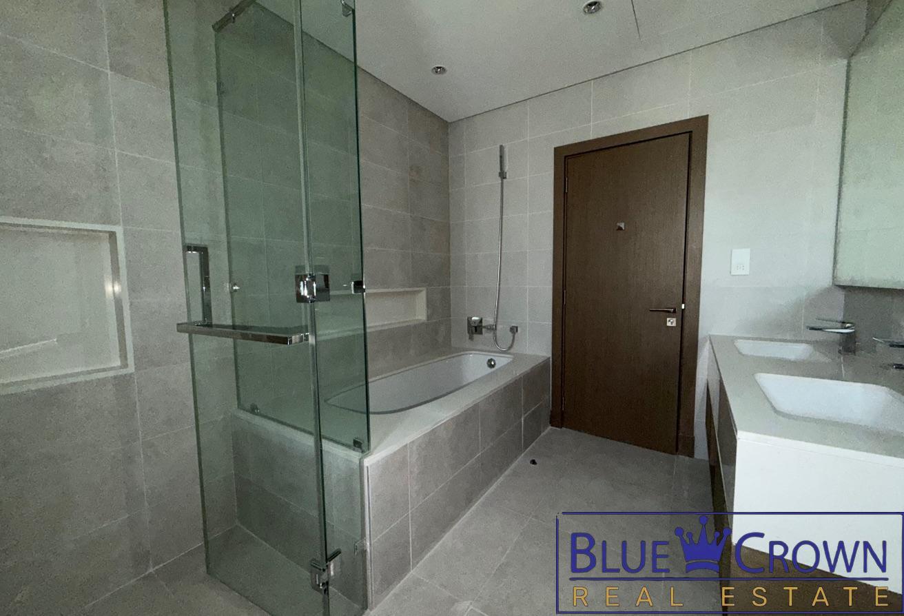 Ultra Luxury 4BR + Maid Villa | Brand New | Pool photo 17