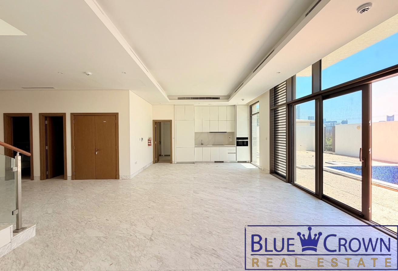 Ultra Luxury 4BR + Maid Villa | Brand New | Pool photo 3