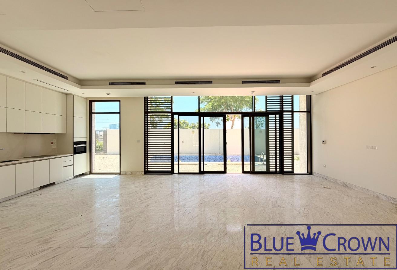 Ultra Luxury 4BR + Maid Villa | Brand New | Pool photo 2