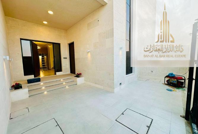 123827028 - Property Main Image