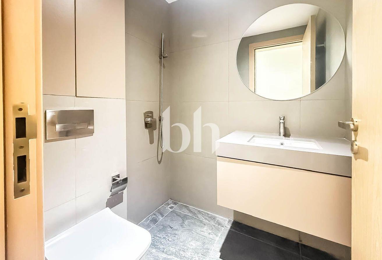 Semi-Furnished with white Goods| Ready| with Maids photo 9