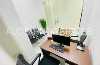 Office Space - Studio - 1 Bathroom for rent in Red Avenue - Al Garhoud - Dubai