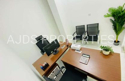 Office Space - Studio - 1 Bathroom for rent in Red Avenue - Al Garhoud - Dubai