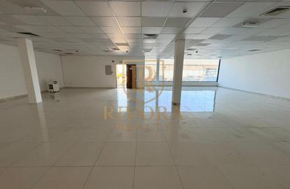 Office Space - Studio for rent in Umm Ramool - Dubai Office Space - Studio for rent in Umm Ramool - Dubai
