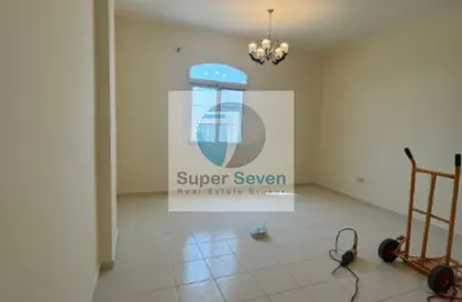 شقة - غرفة نوم - 2 حمامات للايجار في P04 - طراز فرنسي - المدينة العالمية - دبي شقة - غرفة نوم - 2 حمامات للايجار في P04 - طراز فرنسي - المدينة العالمية - دبي