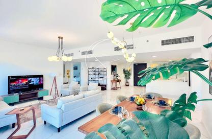 Apartment - 4 Bedrooms - 4 Bathrooms for rent in Al Raha Lofts - Al Raha Beach - Abu Dhabi