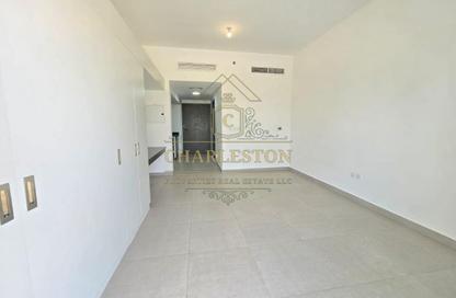 Apartment - Studio - 1 for rent in Bella Rose - Dubai Science Park - Dubai
