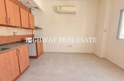 Apartment - Studio - 1 for rent in Muwailih Building - Muwaileh - Sharjah