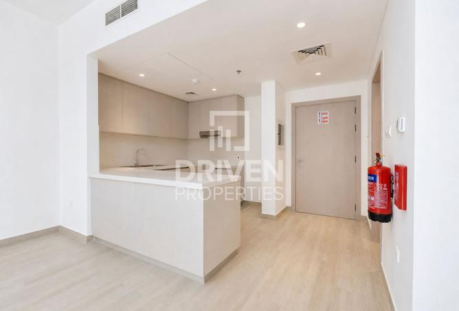 2-bed apartment in Waters Edge — photo 4