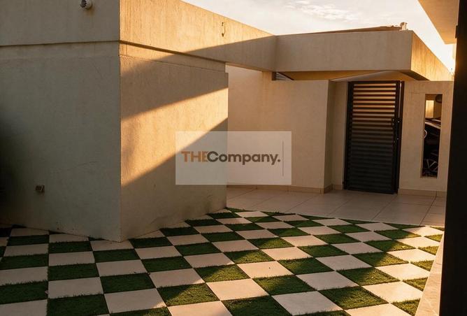141921043 - Property Image 3