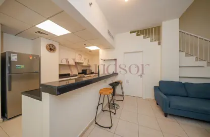 دوبلكس - غرفة نوم - 2 حمامات للايجار في فورتوناتو - منطقة 11 - قرية جميرا الدائرية - دبي