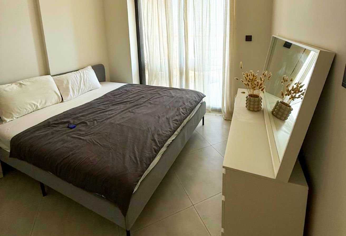 Vacant | Furnished | Ready to Move | High Floor