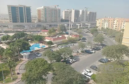 شقة - 2 غرف نوم - 3 حمامات للبيع في مبنى 129 - طراز حديث - ديسكفري جاردنز - دبي