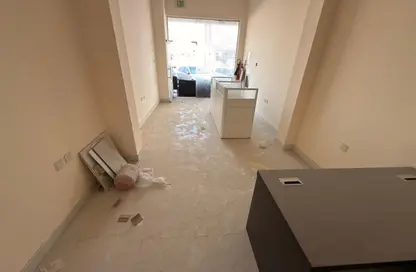 Shop - Studio for rent in Al Jurf 3 - Al Jurf - Ajman Downtown - Ajman