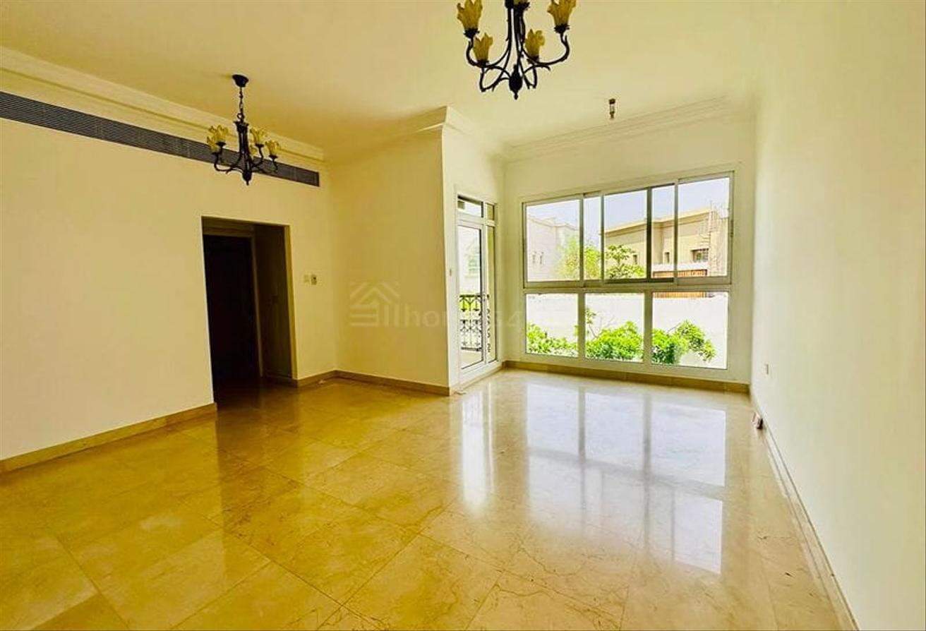 Large 5 bedroom | 2 maids + Driver's room photo 8