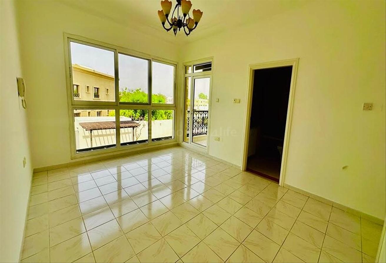 Large 5 bedroom | 2 maids + Driver's room photo 10