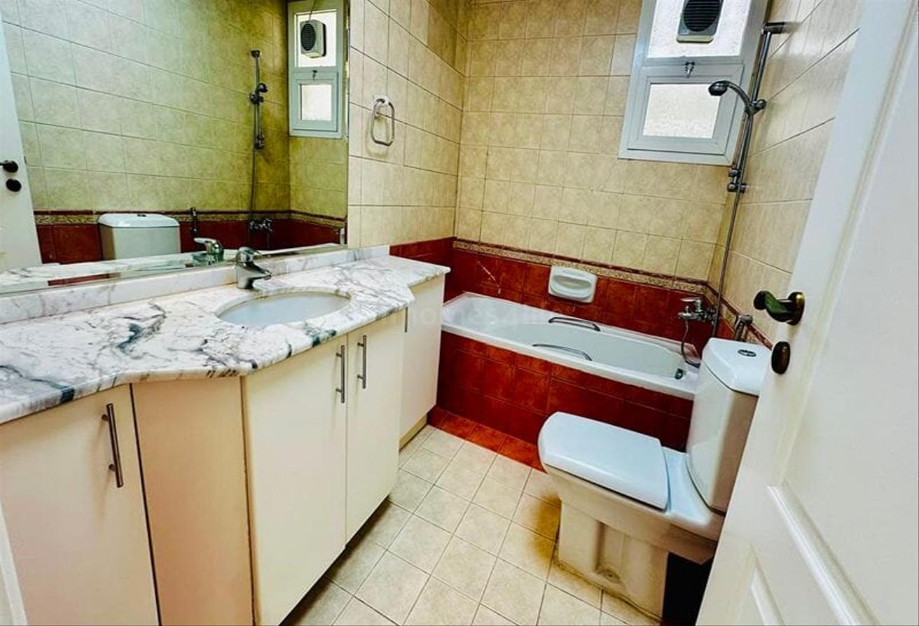 Large 5 bedroom | 2 maids + Driver's room photo 14