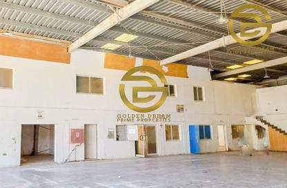 Warehouse - Studio - 3 Bathrooms for rent in Al Quoz Industrial Area 4 - Al Quoz Industrial Area - Al Quoz - Dubai Warehouse - Studio - 3 Bathrooms for rent in Al Quoz Industrial Area 4 - Al Quoz Industrial Area - Al Quoz - Dubai