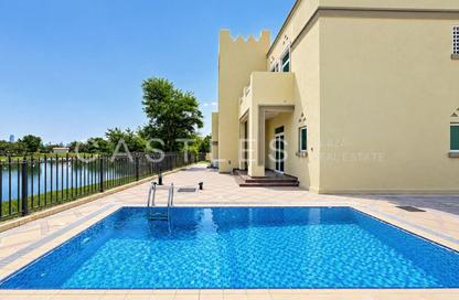 Villa - 4 - 5 for rent in Jumeirah Islands Townhouses - Jumeirah Heights - Jumeirah Islands - Dubai