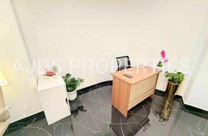 Office Space - Studio - 1 Bathroom for rent in Fatima Mohammad Ahmad Bin Suleiman Building - Al Raffa - Bur Dubai - Dubai