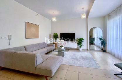 Apartment - 2 Bedrooms - 3 Bathrooms for rent in Rimal 1 - Rimal - Jumeirah Beach Residence - Dubai