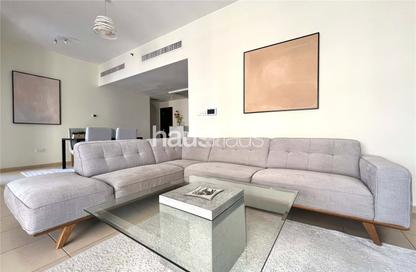 Apartment - 2 Bedrooms - 3 Bathrooms for rent in Rimal 1 - Rimal - Jumeirah Beach Residence - Dubai