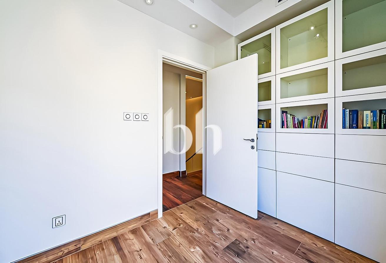 2E | Luxury Upgrades | Extended | Kitchen Equipped photo 12