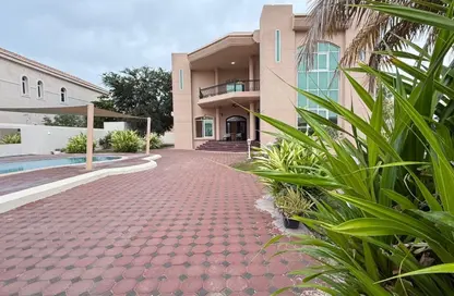 Villa - 5 Bedrooms - 5 Bathrooms for rent in Al Barsha 2 - Al Barsha - Dubai