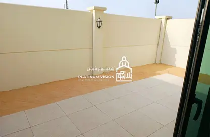 Townhouse - 2 Bedrooms - 3 Bathrooms for rent in Bloom Living - Zayed City (Khalifa City C) - Khalifa City - Abu Dhabi