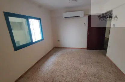 Apartment - 1 Bedroom - 2 Bathrooms for rent in New Deira Building - Al Ras - Deira - Dubai