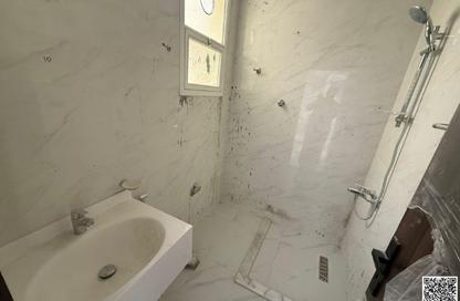 Apartment - 1 Bedroom - 2 Bathrooms for rent in Al Mowaihat 1 - Al Mowaihat - Ajman