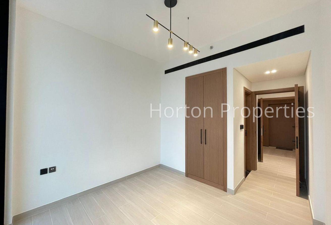 MODERN FINISHES I FITTED KITCHEN I VACANT photo 3