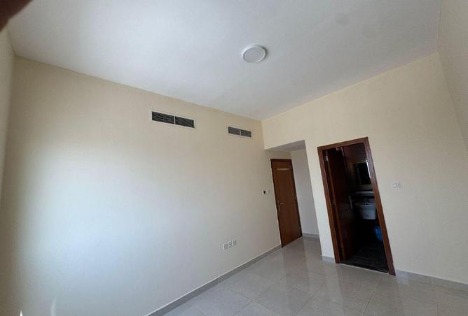 58570785 - صورة العقار 2