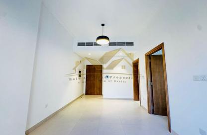 Apartment - 1 Bedroom - 2 Bathrooms for rent in Dar Al Hai Building - Al Souk Al Kabeer - Bur Dubai - Dubai