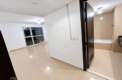 Apartment - 1 - 2 for sale in RAK Tower - Marina Square - Al Reem Island - Abu Dhabi