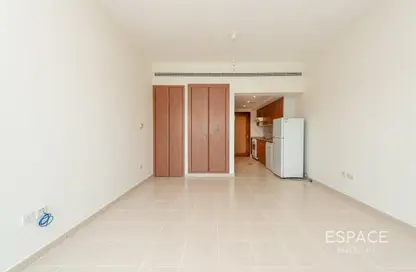 شقة - 1 حمام للبيع في الغزلان - 1 - الغزلان - جرينز - دبي