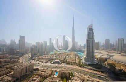 Apartment - 3 - 4 for rent in Burj Royale - Downtown Dubai - Dubai