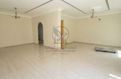 Townhouse - 3 - 4 for rent in Al Qulaya'ah - Al Sharq - Sharjah